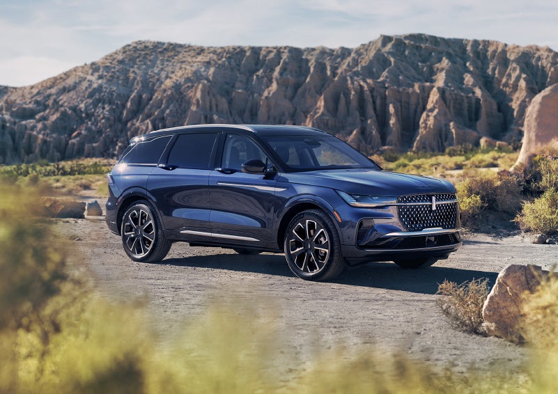 A 2024 Lincoln Nautilus® SUV is parked in a desert national park. | Lincoln Demo 1 in Wooster OH