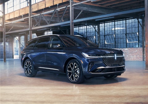 A 2024 Lincoln Nautilus® SUV is parked in an industrial space. | Lincoln Demo 1 in Wooster OH