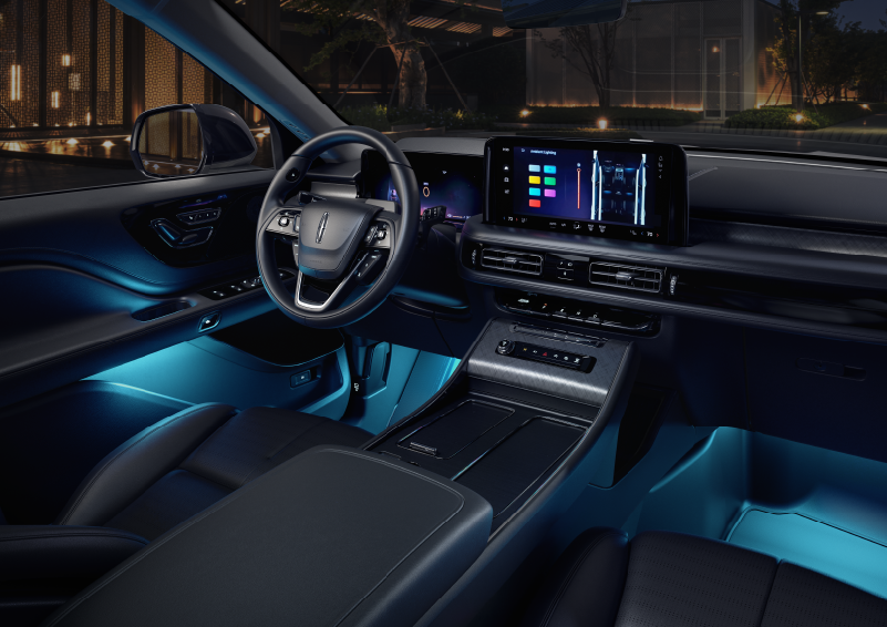 Deep blue ambient lighting glows from various places within a 2025 Lincoln Aviator® SUV. | Lincoln Demo 1 in Wooster OH